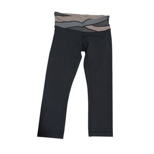 lululemon athletica Black and Tan capri Leggings